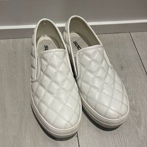 SODA slip on white shoe